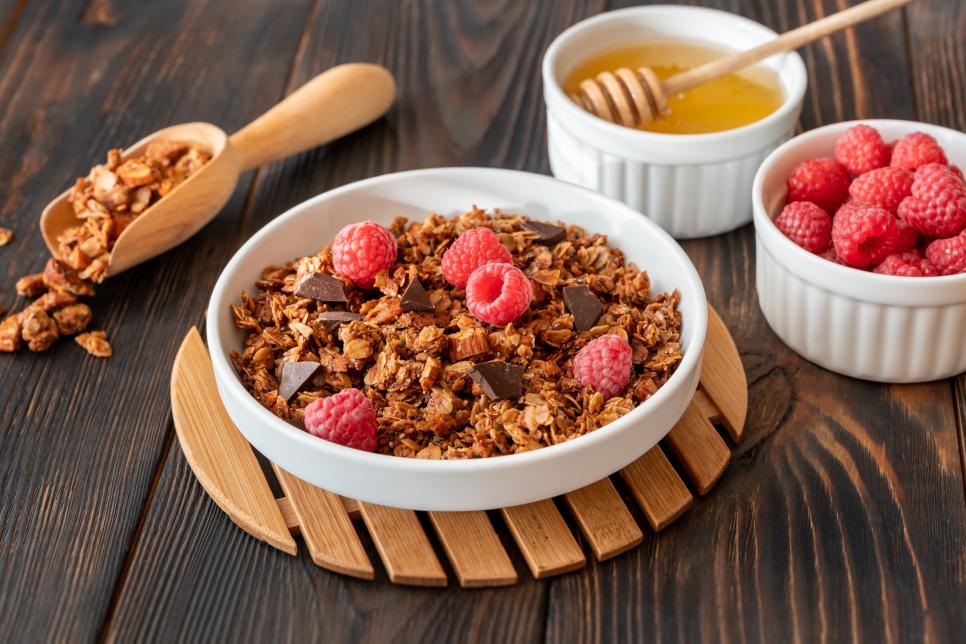 5 Great Granolas for Breakfast or Anytime Shopping